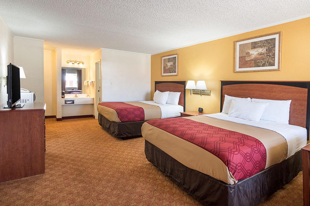 6 Shamrock, Tx 3*