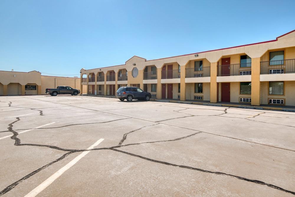 6 Shamrock, Tx